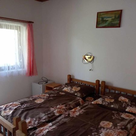 Zsuzsa Apartman Apartment Poroszlo Bagian luar foto